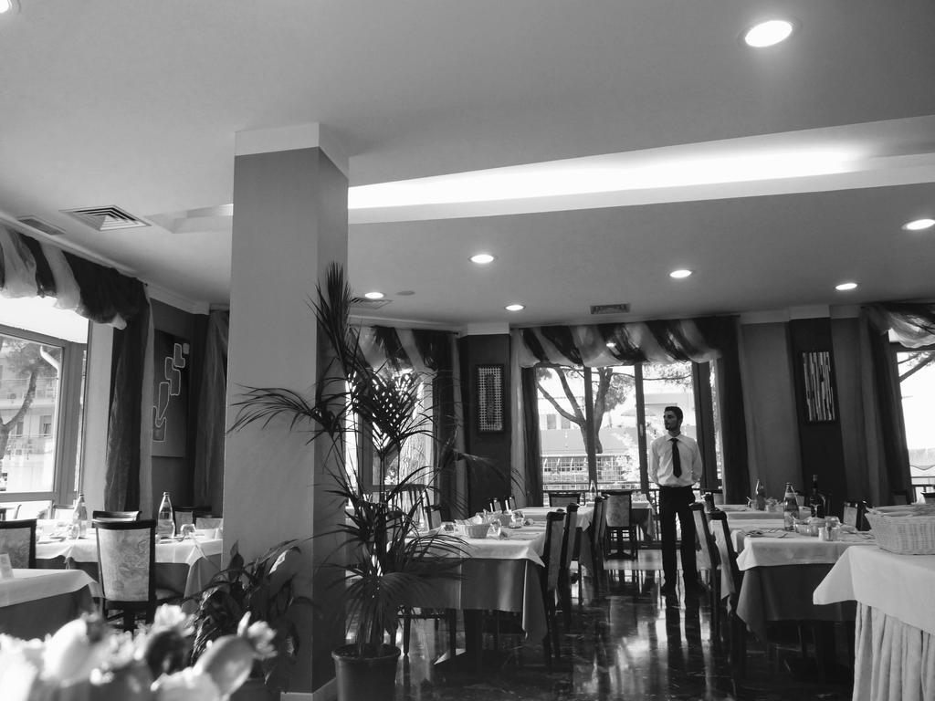 Hotel Gambrinus Lido di Jesolo Eksteriør billede